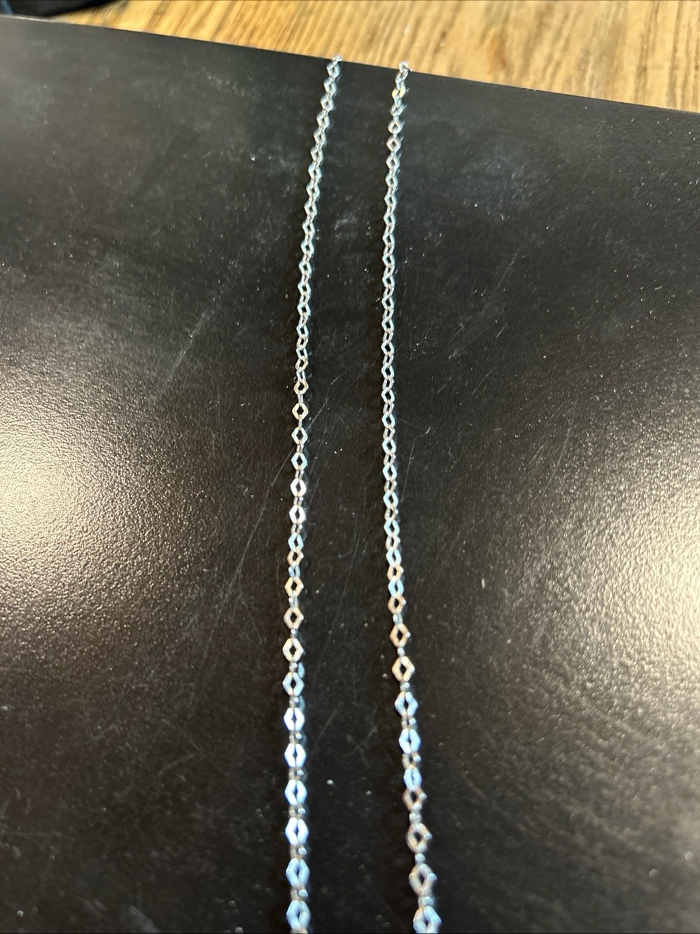 24” Sterling Silver Diamond-shaped link Chain Necklace - Silver